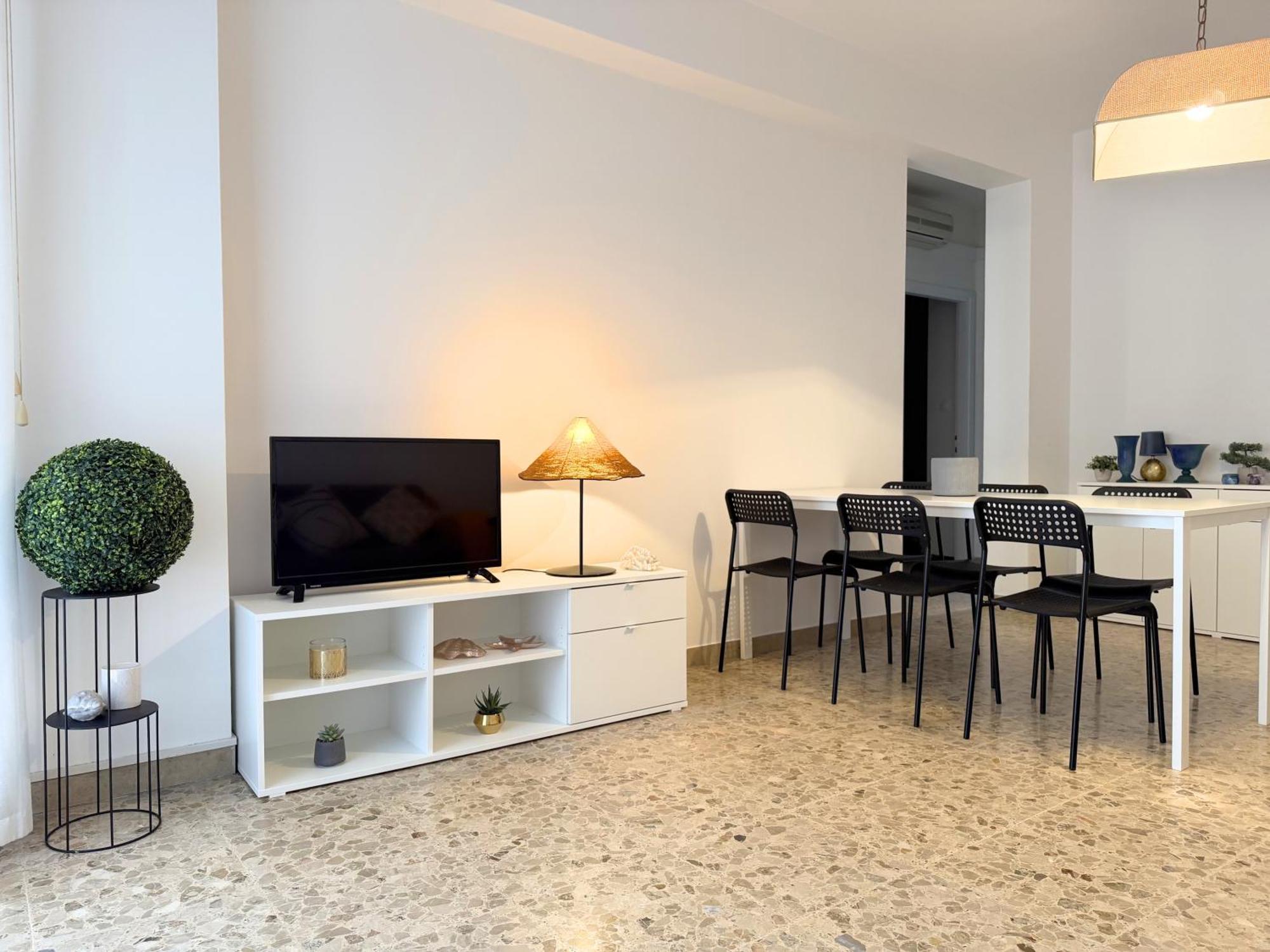 Centro Commerciale 4 - Immobiliare * Lido di Jesolo